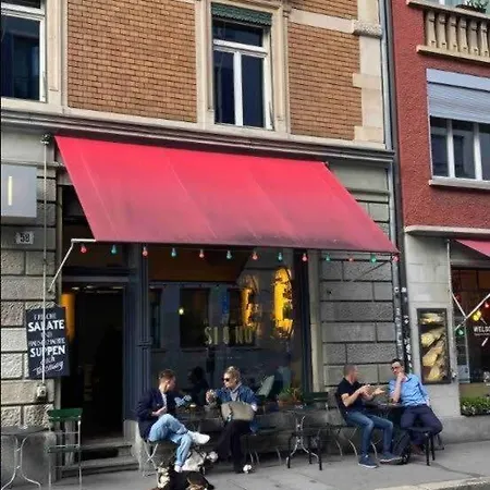 Kaya 4a - Downtown 2br With Balcony Διαμέρισμα