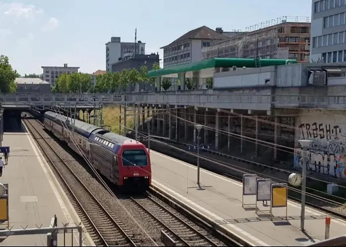 Kaya 4a - Downtown 2br With Balcony * Ζυρίχη